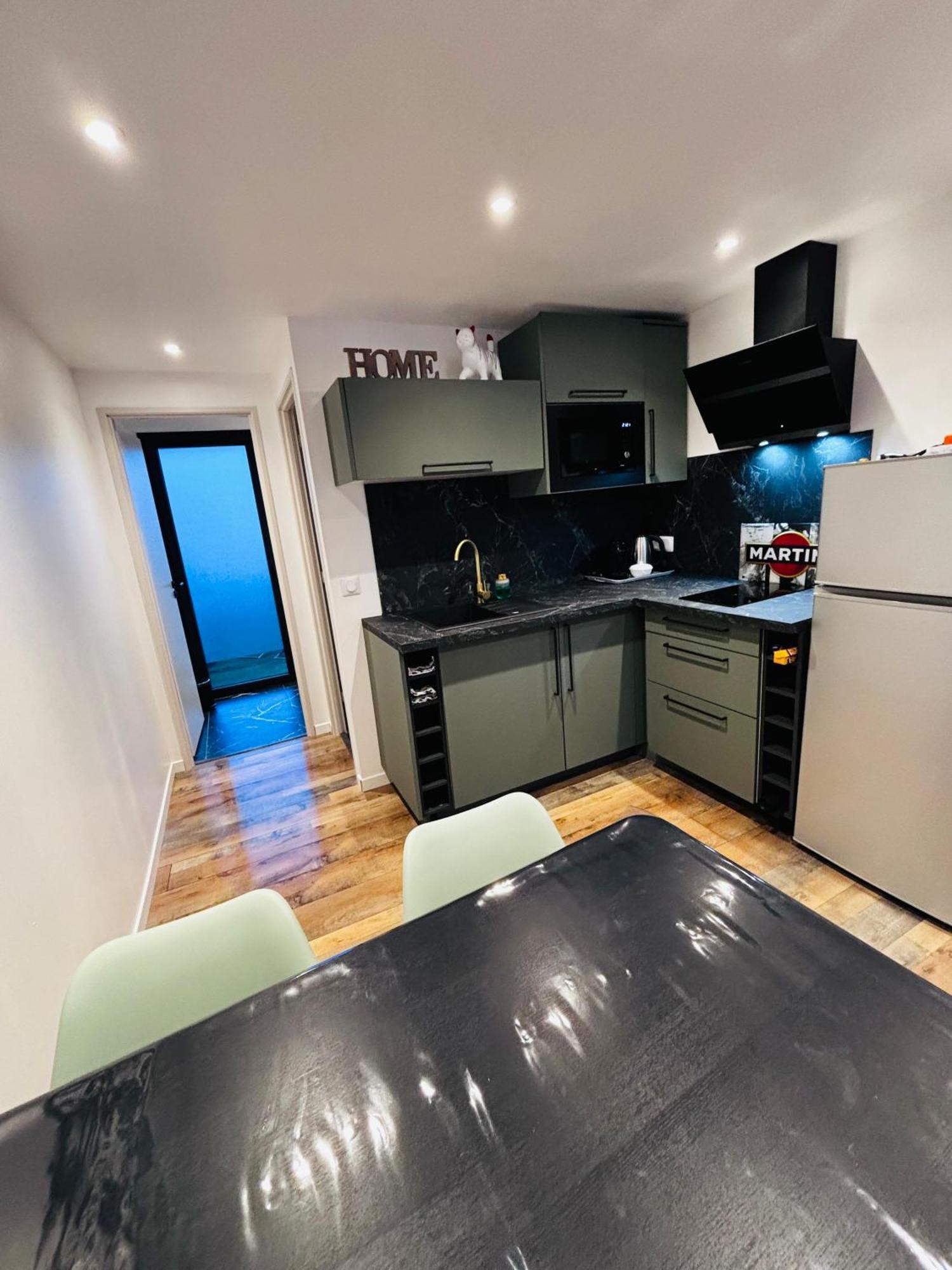 Logement Du Sud Avec Jacuzzi Sommières Extérieur photo
